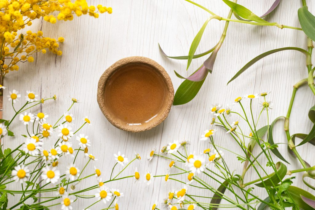 sai perchè l'olio di ricino è un ingrediente importante in cosmesi?